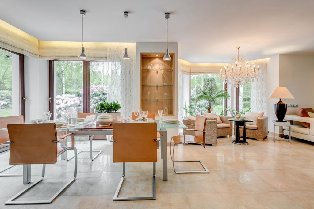 spacious-apartment-with-dining-area-xxl